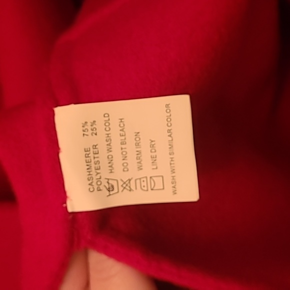 YEDINA Cashmere Red Cape Style Jacket - Picture 4 of 5